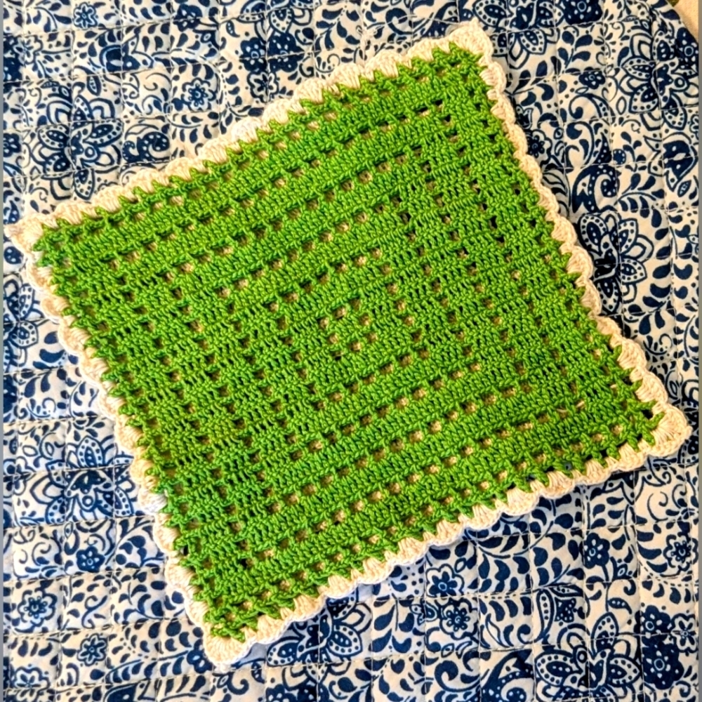 Vintage Green Cream Crochet Trivet Doilie